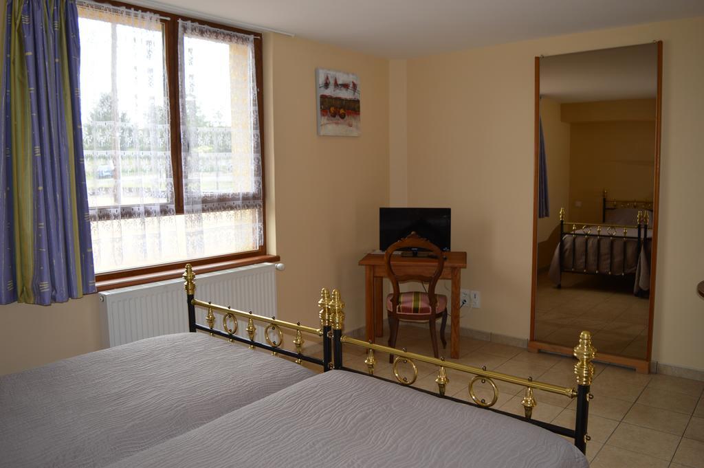 Cote Midi Chambre D'Hote Chaneins Екстериор снимка